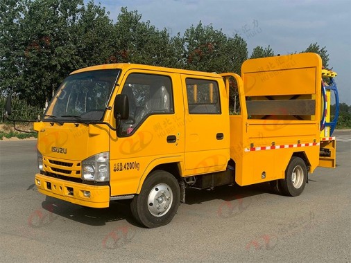 慶鈴五十鈴防撞緩沖車(chē)（藍(lán)牌）VVV5040TFZQL6